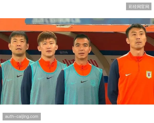 山东泰山中场控制力下降，廖力生与李源一向前输送能力不足致节奏混乱